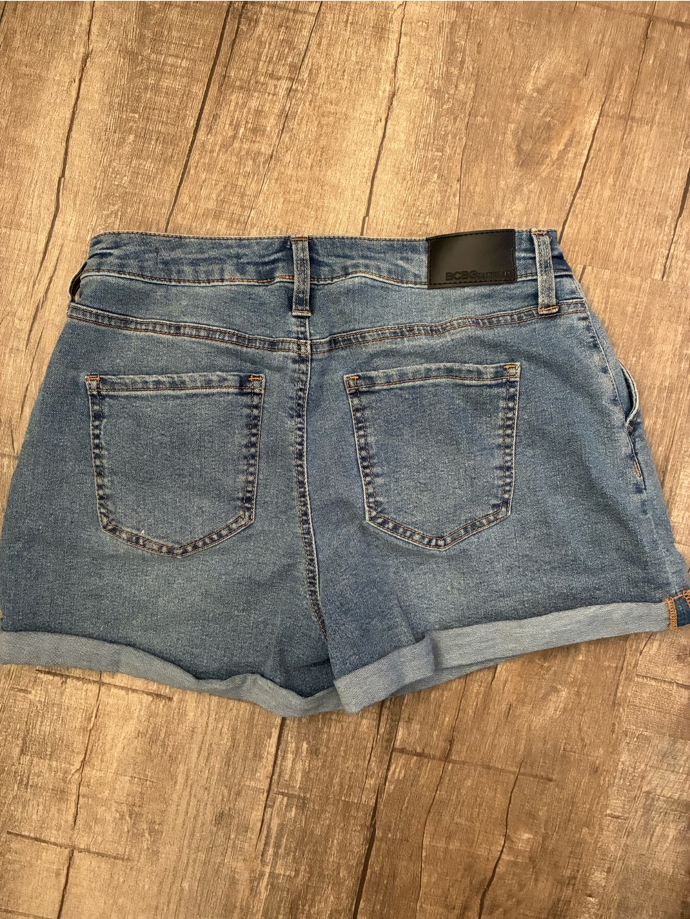 Blue Denim Pleated Shorts - Picture 4 of 4